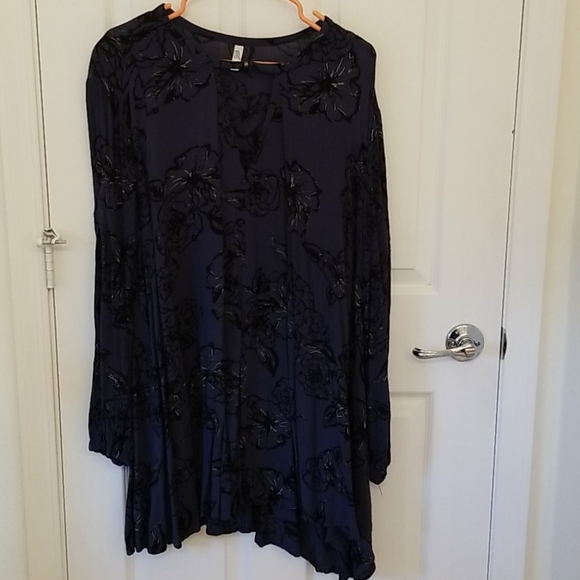 Free People Dresses & Skirts - Gorgeous Free People floral dress